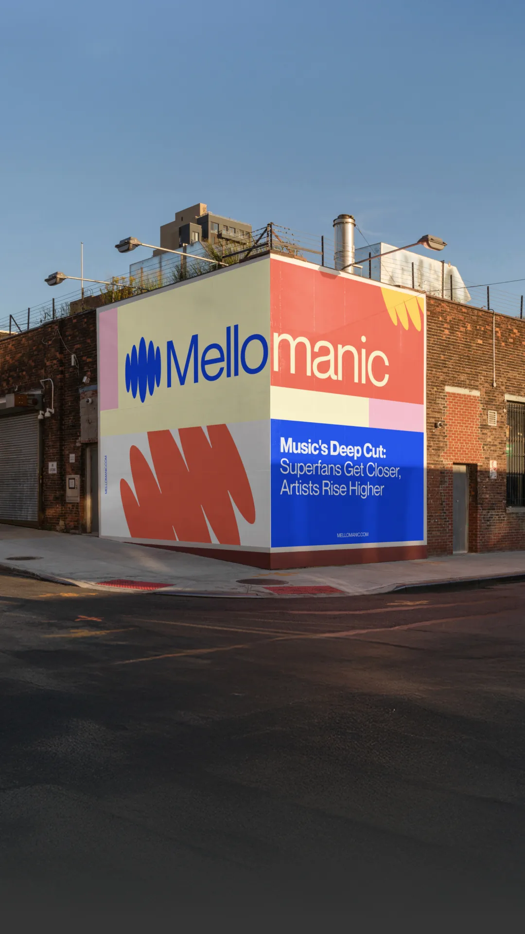 Mellomanic — Large wall advertisement with Mellomanic logo — Environmental branding