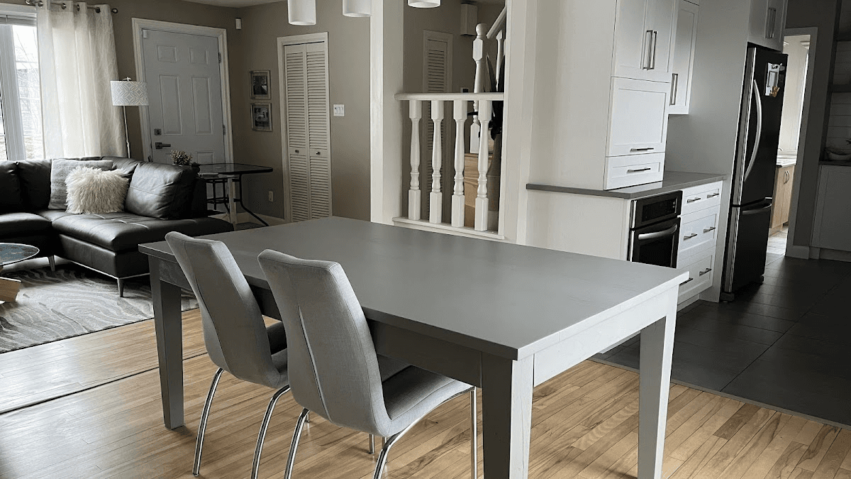 Table de cuisine remise à neuf par Le Décapeur A.C.