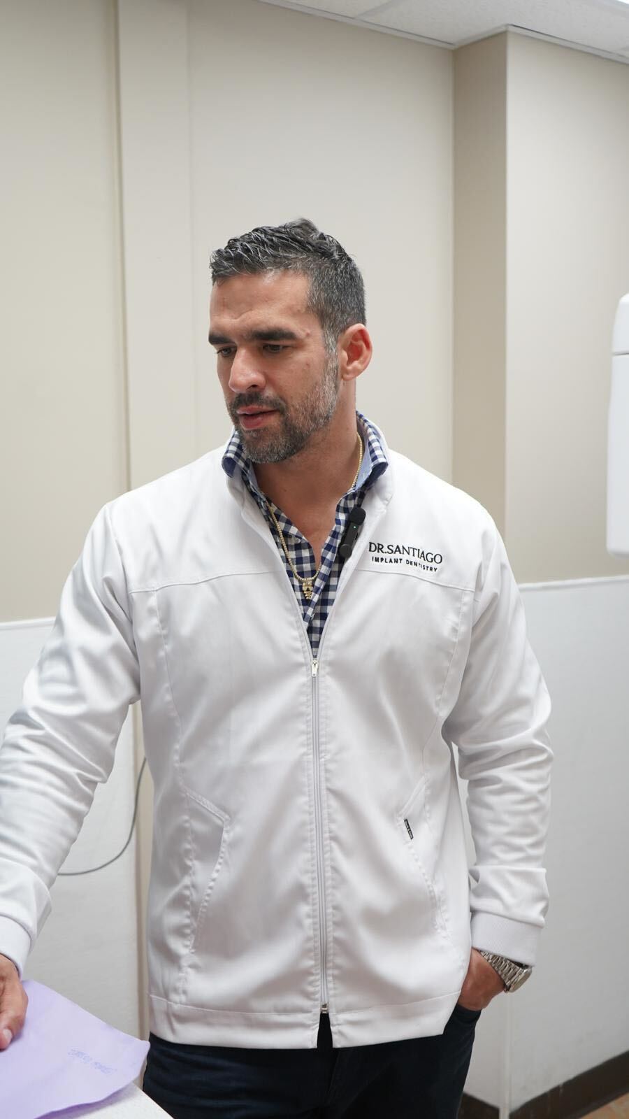 Dr. Yoel Santiago
