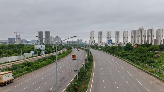 MBA or Home Purchase? Hyderabad Professional’s Dilemma Sparks Debate - news cover