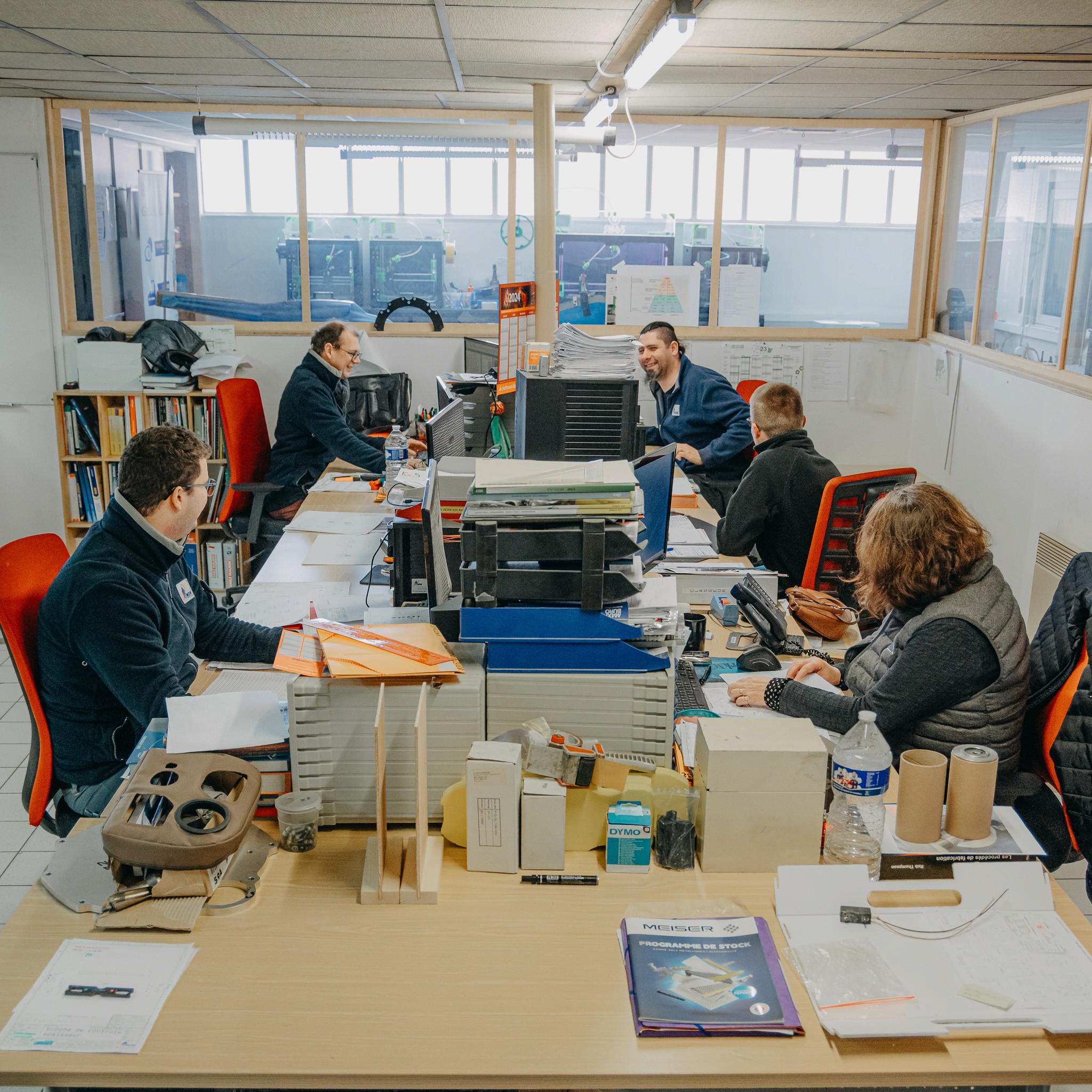 Service du bureau d'étude qui présente l'équipe de MDM