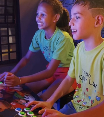 BRINCADEIRA E JOGOS