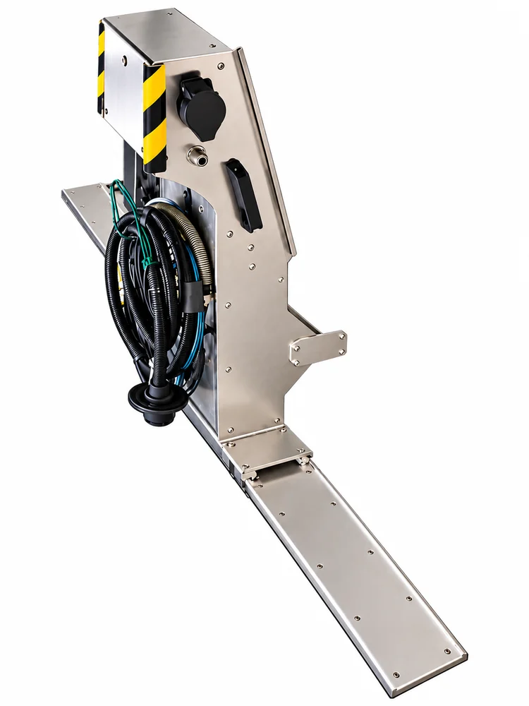 Pupitre d’énergies ergonomique en inox regroupant les raccordements d’aspiration, d’air comprimé et d’éclairage près du poste de travail.