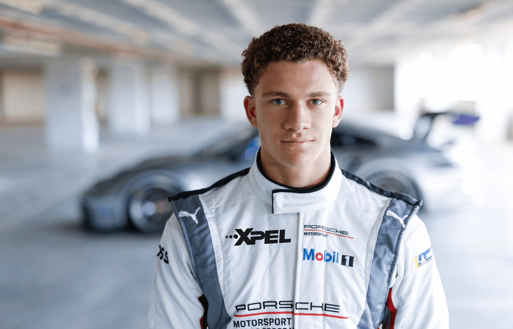 Dynamic picture of a cyclist riding downhill