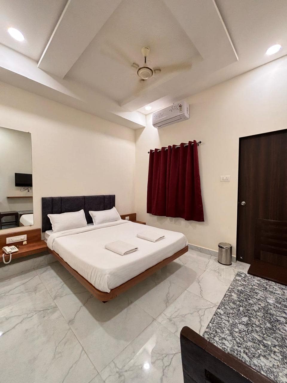 Deluxe room at Wavelash Resort Gorai.
