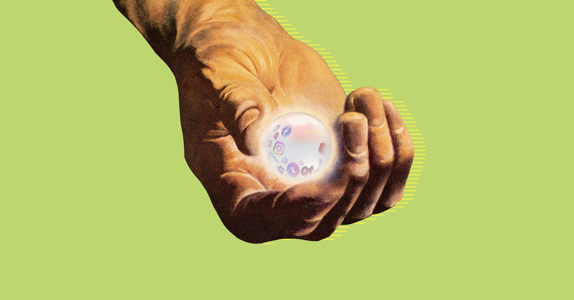 Mano sosteniendo esfera con iconos de redes sociales en fondo verde.