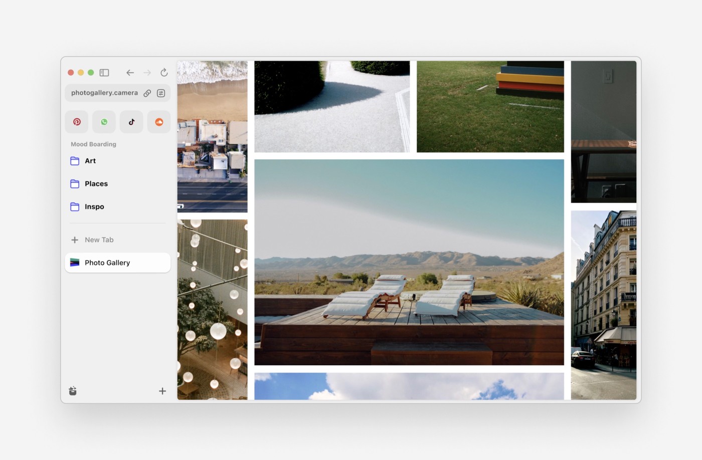 Screenshot of the Arc Browser featuring a moodboard of photos and a customizable lateral bar.