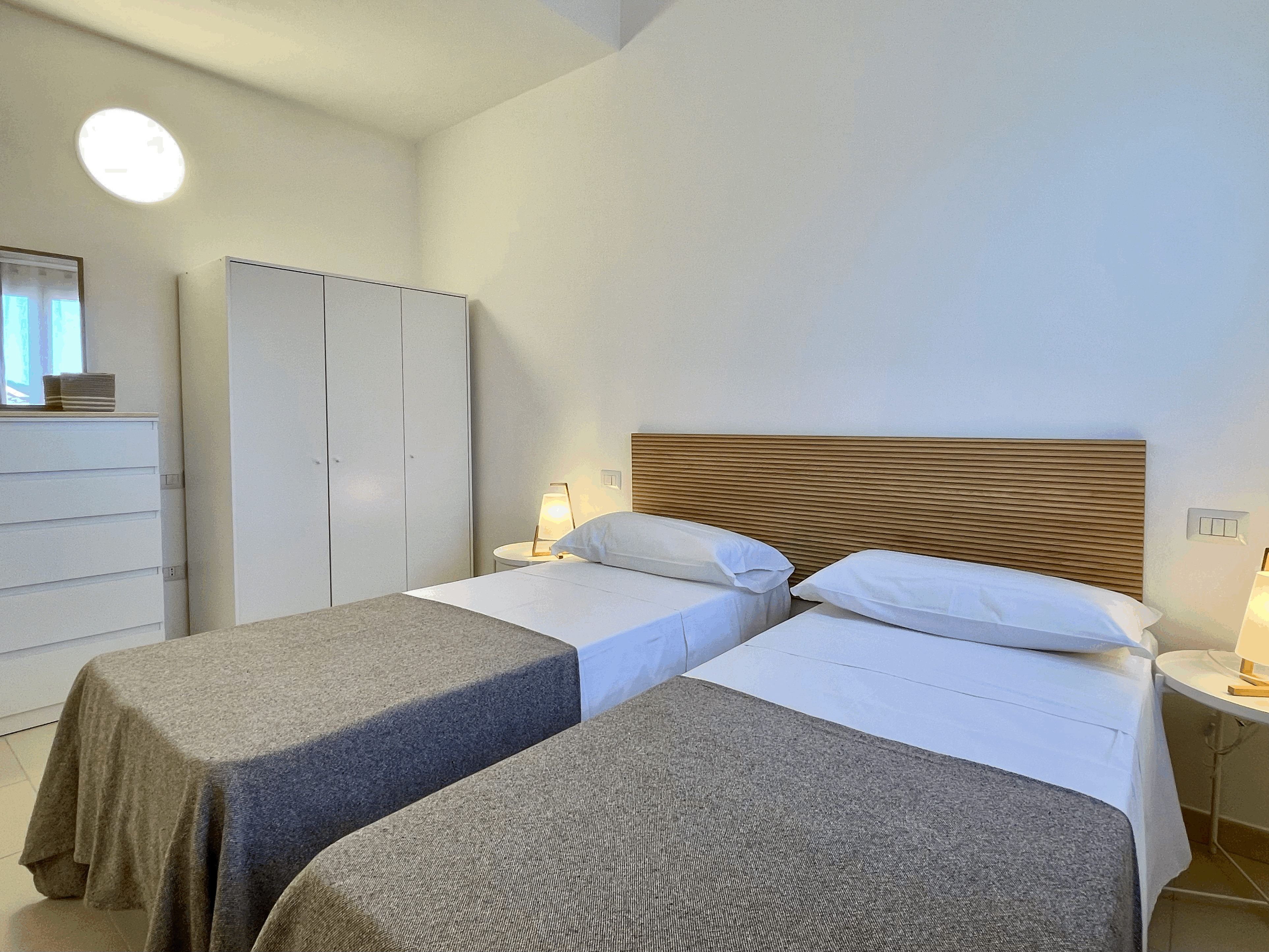 Camera da letto con letti singoli del Trilocale Shardana Standard