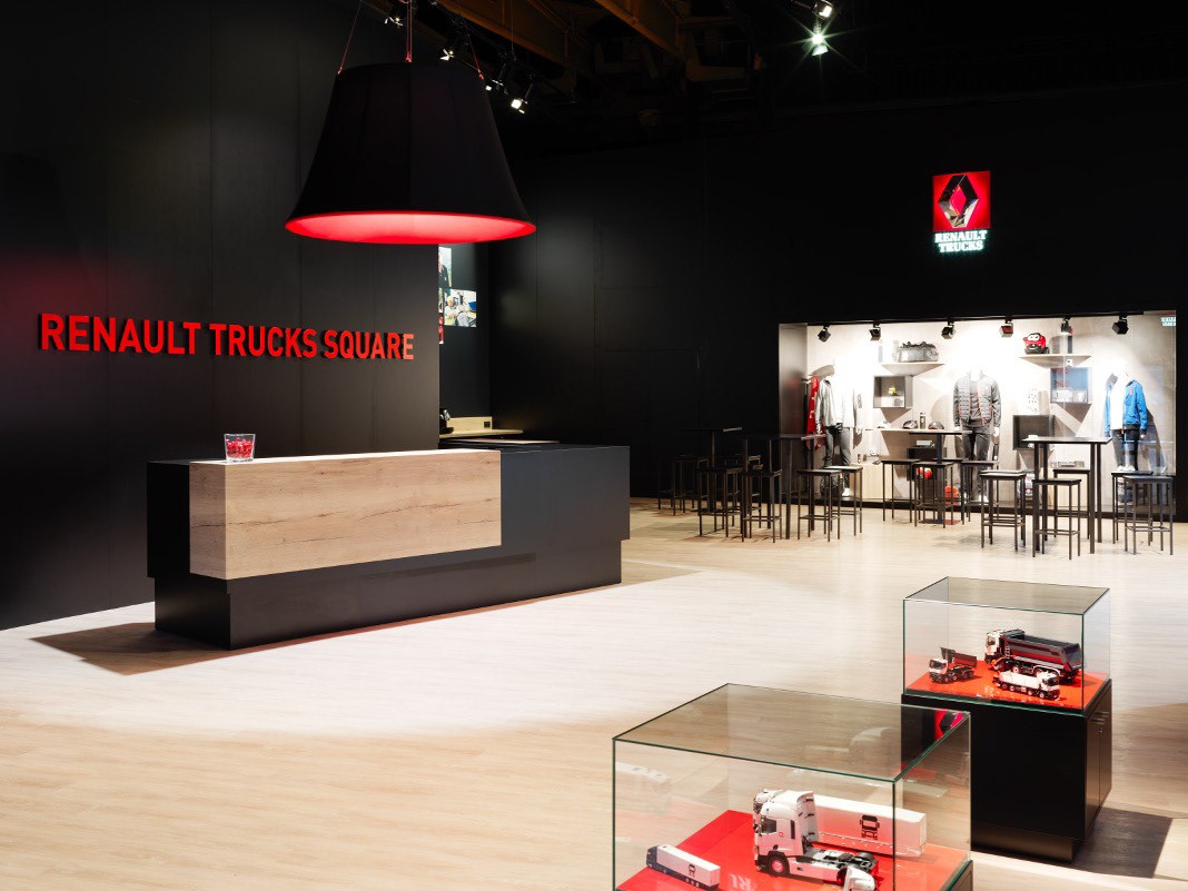 Showroom Renault Trucks Square par Expace