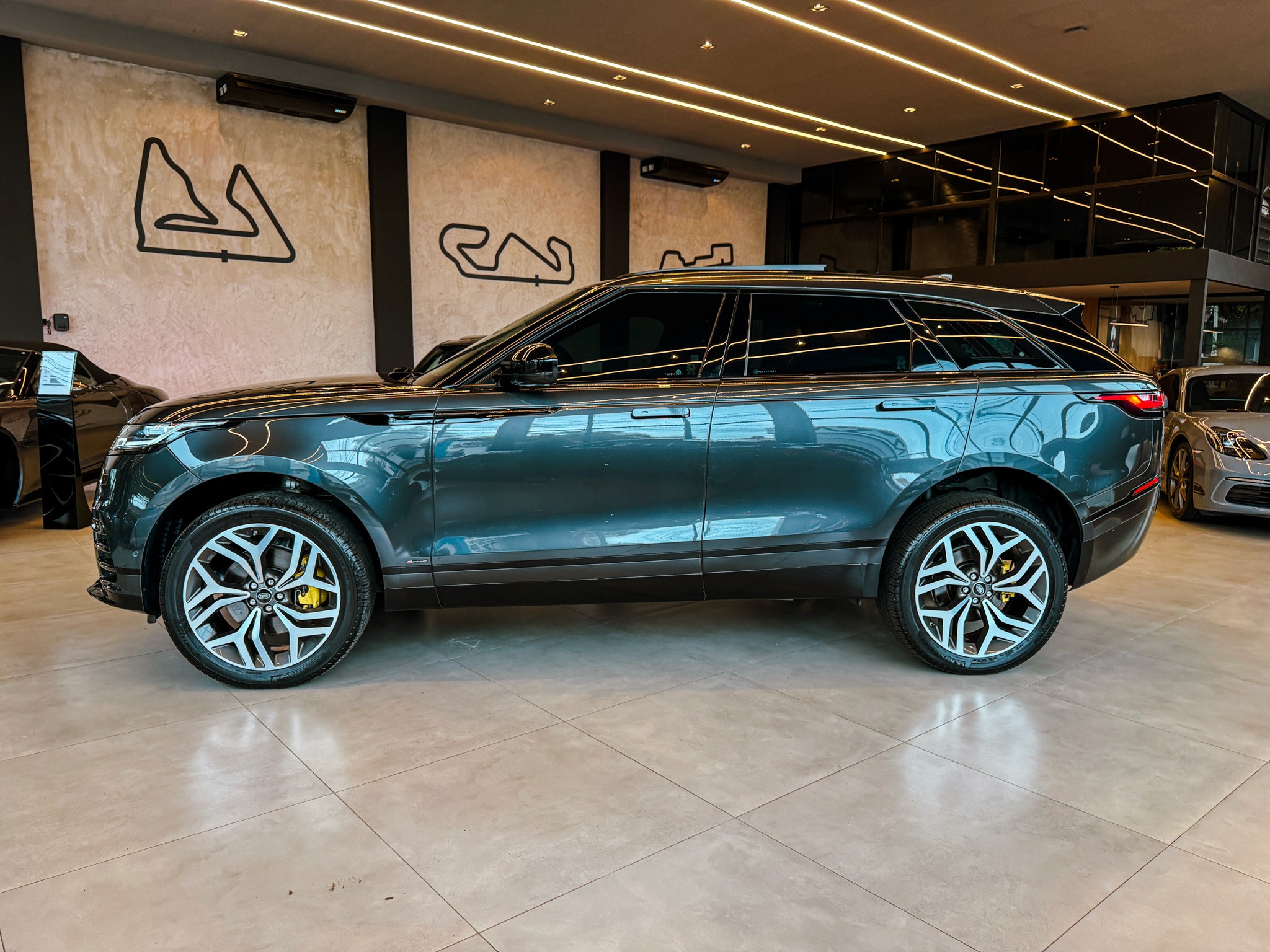 land-rover-range-rover-velar