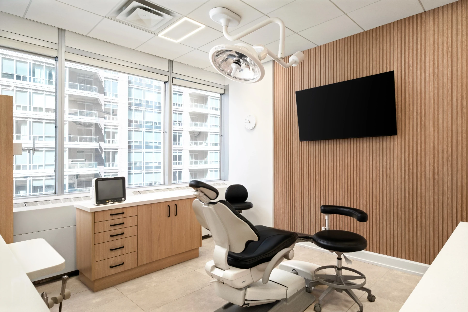 Patient Room at Bloor-Yorkville Periodontics in Toronto