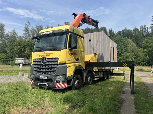 Vůz s hydraulickou rukou