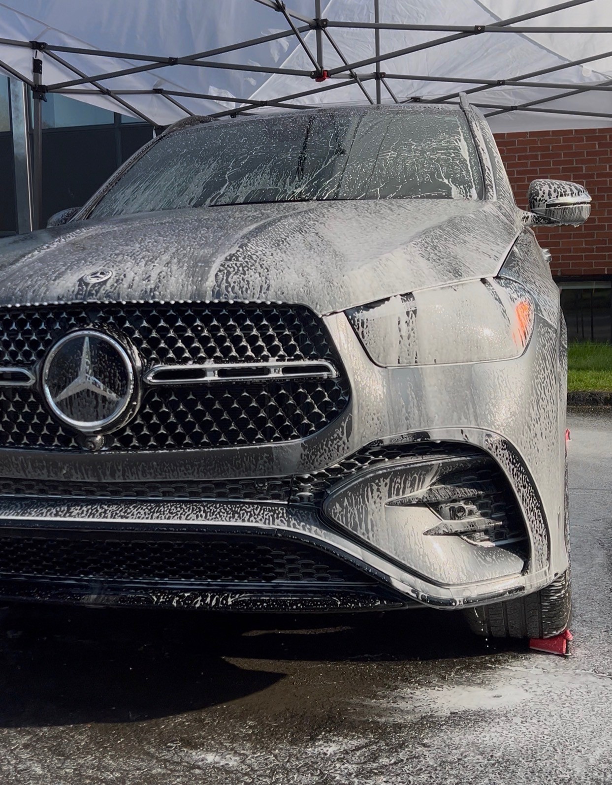 Nettoyage complet extérieur et intérieur de véhicule