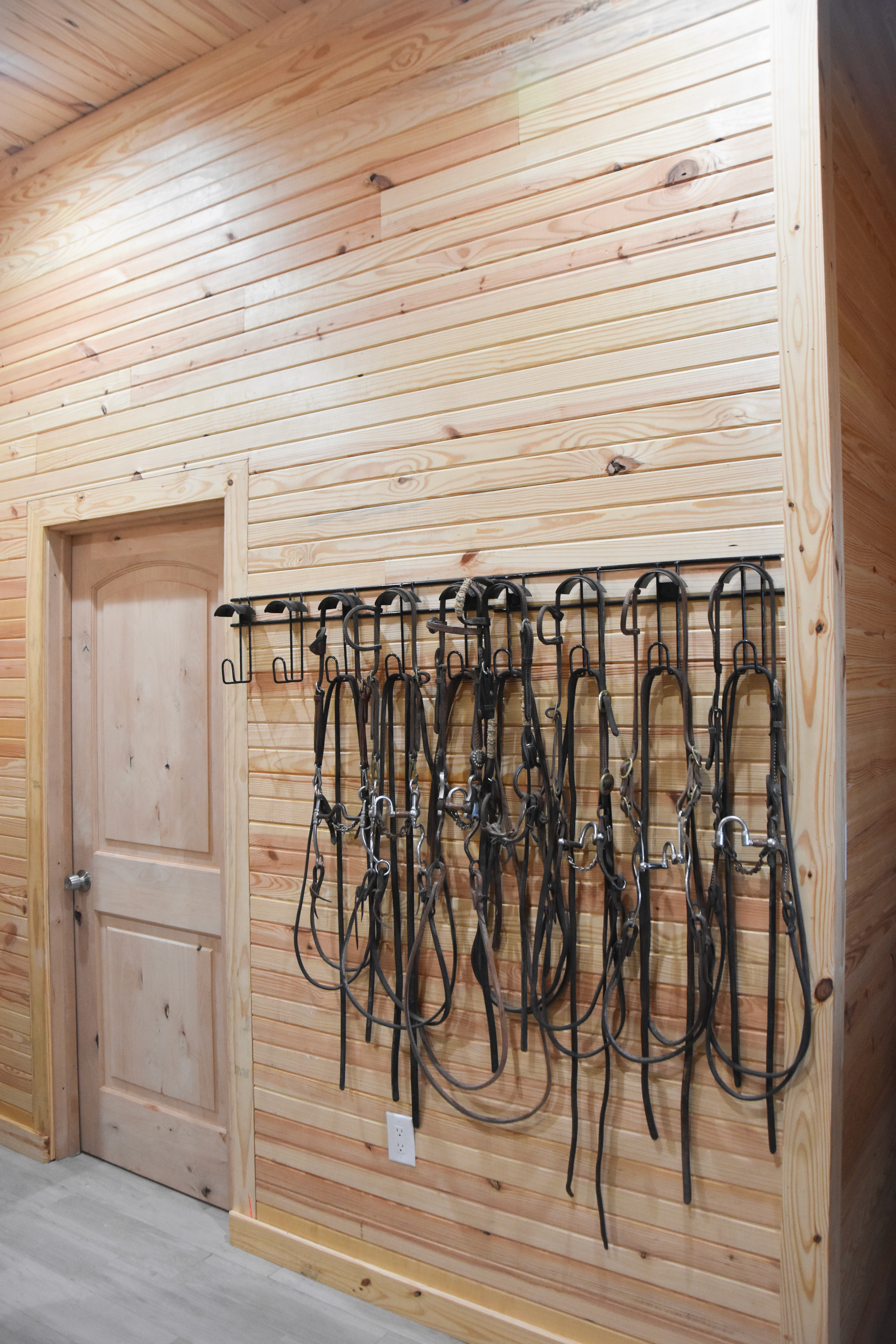 True Grit Custom Buiders Gainesville Texas, Equestrian, Barns