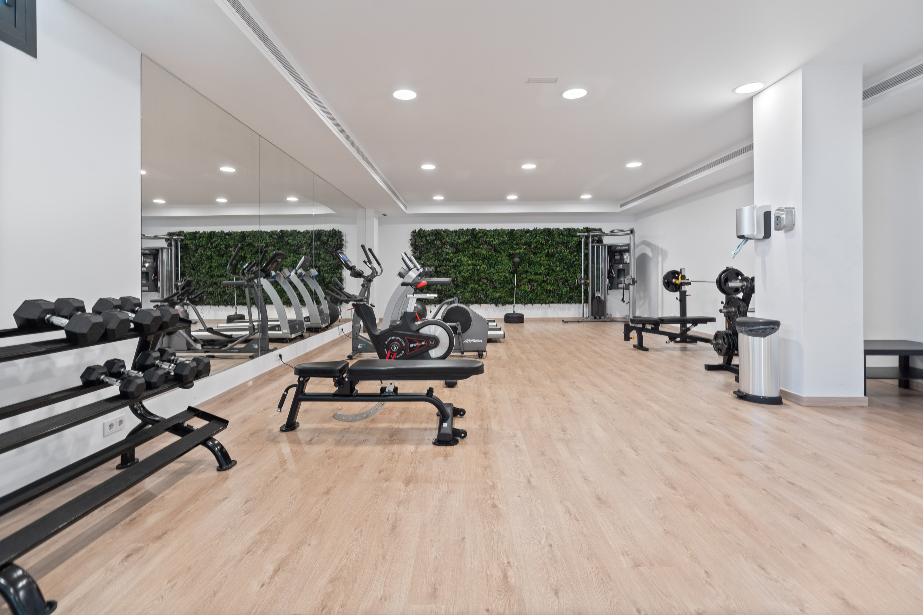 holiday homes with gym in marbella