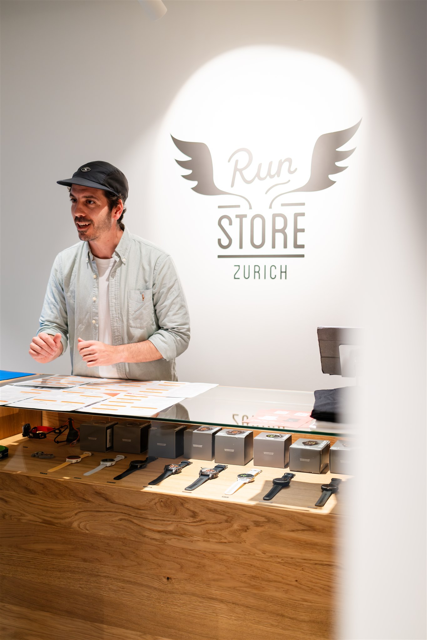 Event photography Zurich host at Run Store during augo product launch by Mizuri