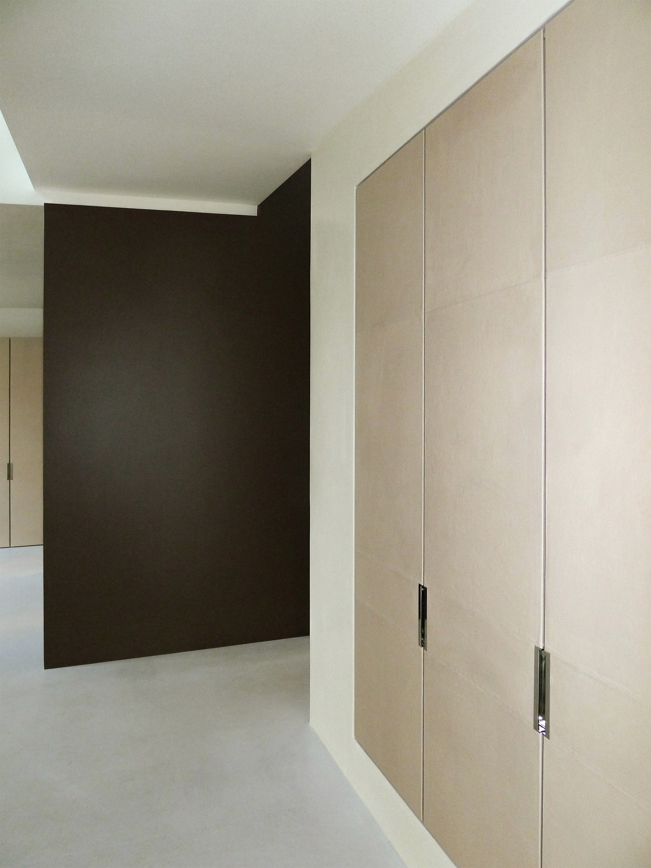 mobile pelle laterale