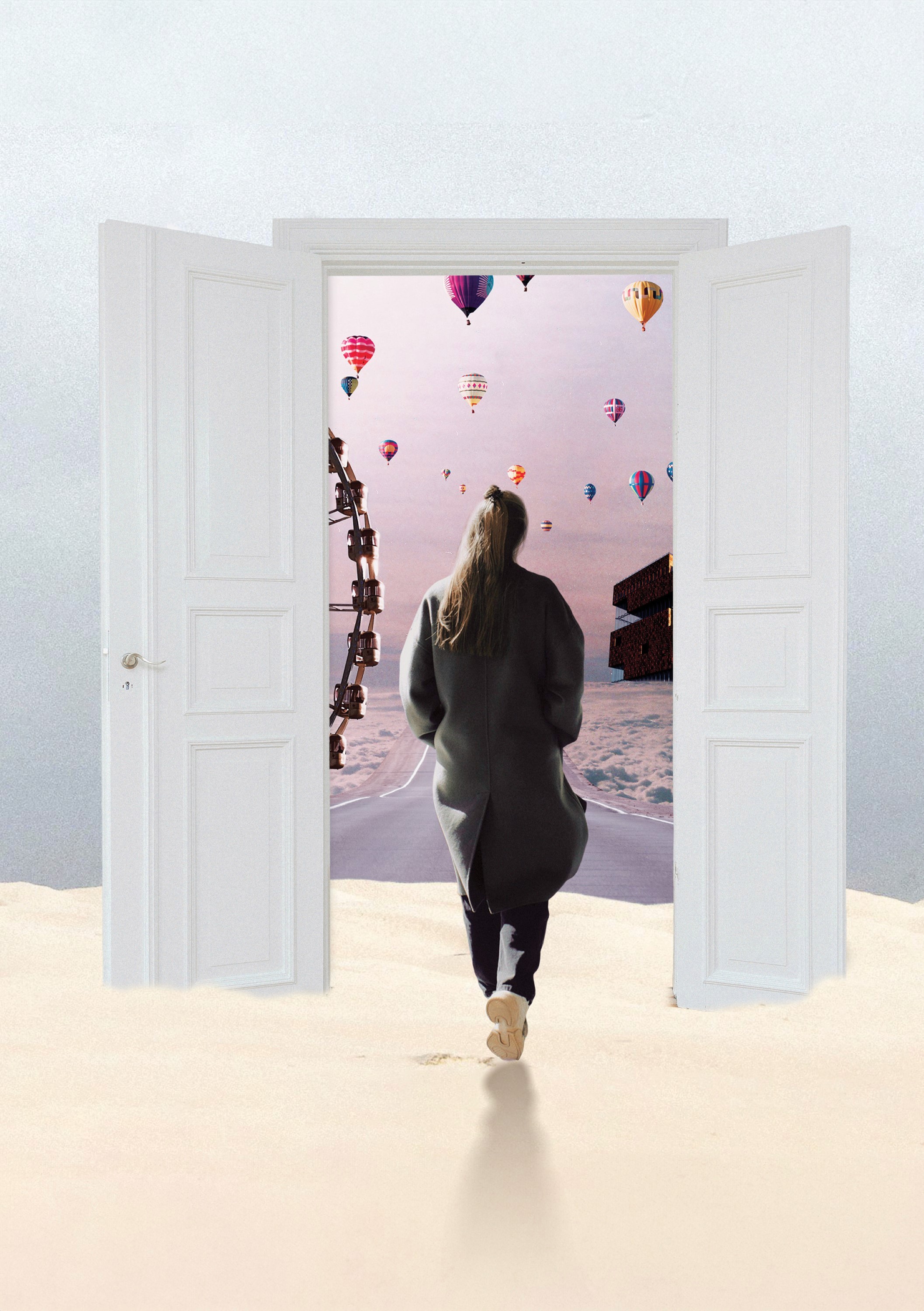 Illustratie vrouw loopt via deur van woestijn naar andere wereld