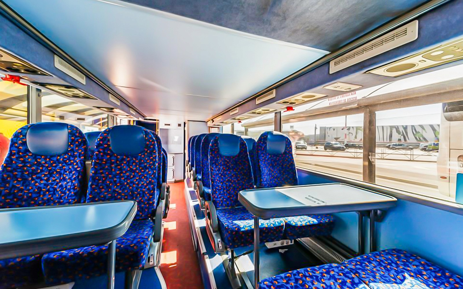 Interior bus Autostradale dari Bandara Milan Malpensa ke Turin Corso Bolzano.