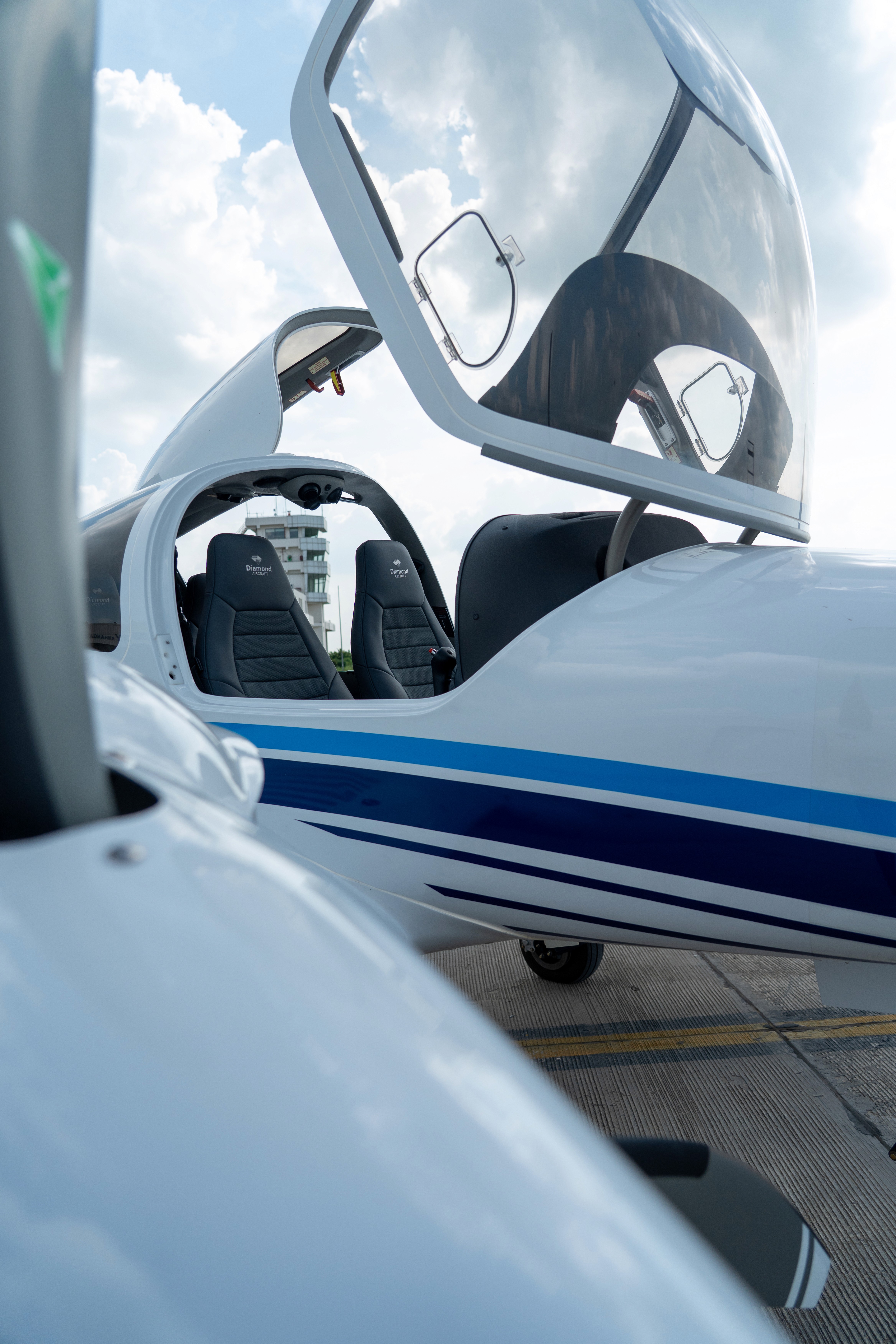 man wearing brown knit crew-neck sweater