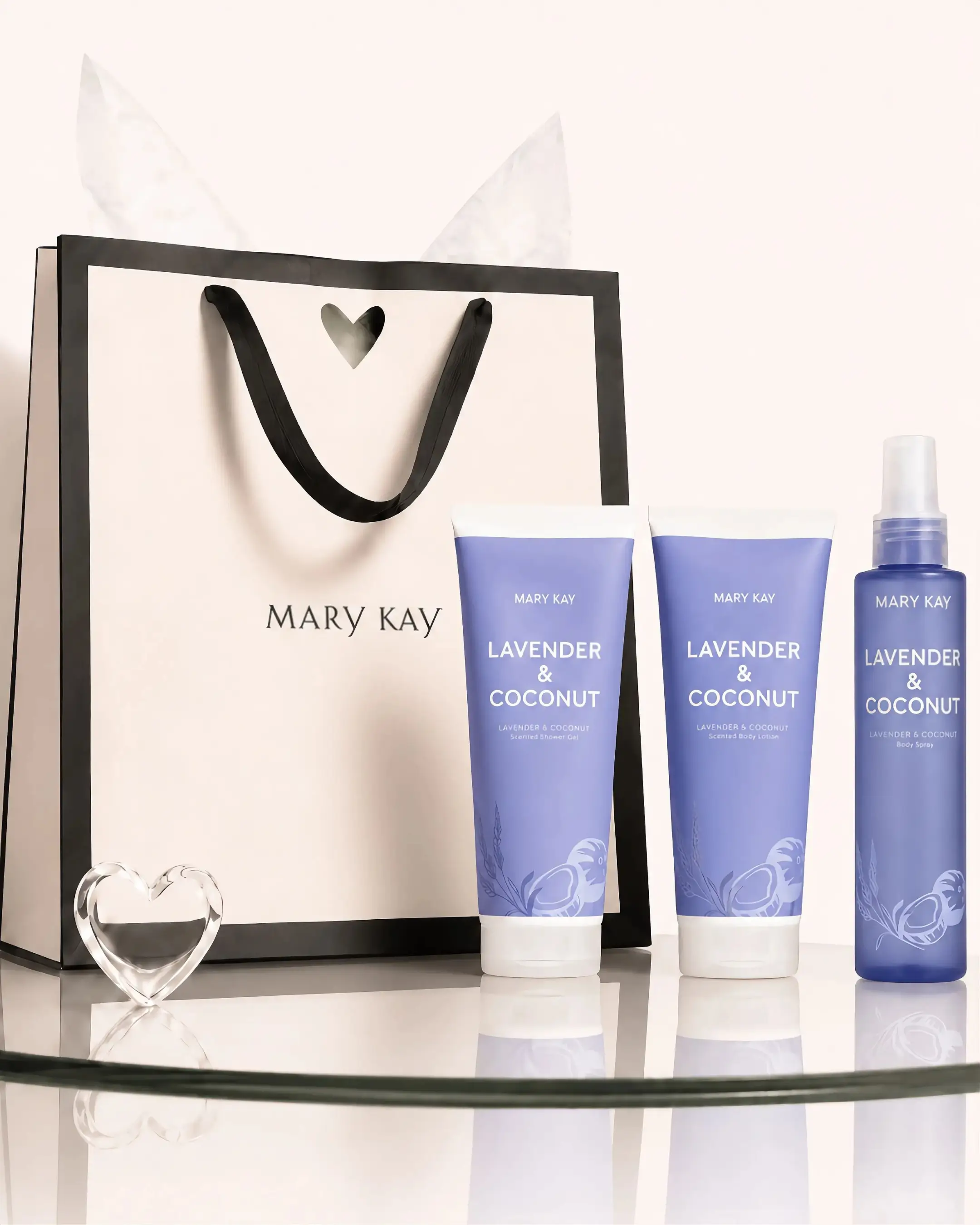 Presente Mary Kay com linha corporal Lavanda e Coco em composição de autocuidado para o Dia dos Namorados.