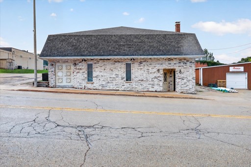 544 Main, Highland