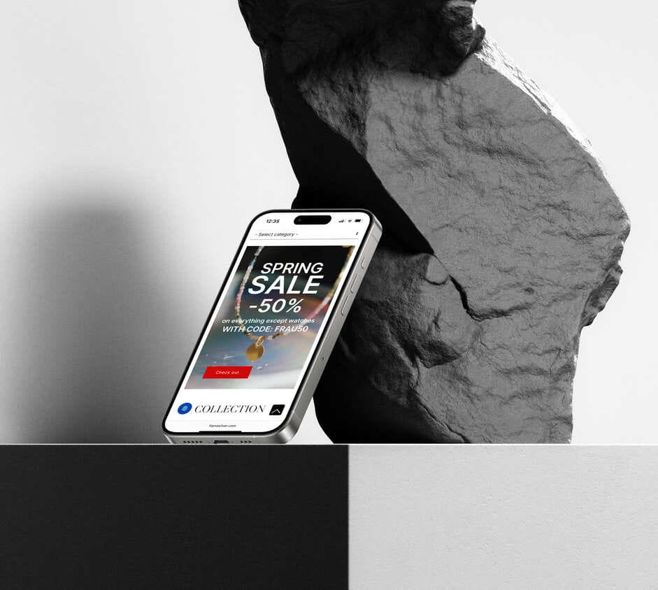 Smartfon na platofrmie z stroną Flamesilver.com