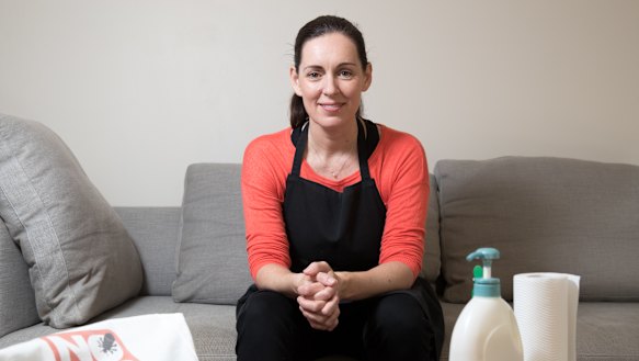 Deborah McIntyre tried everything to get rid of her children's head lice.