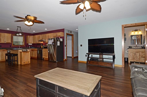 Photo 5 of 7141 County Road H, Arena