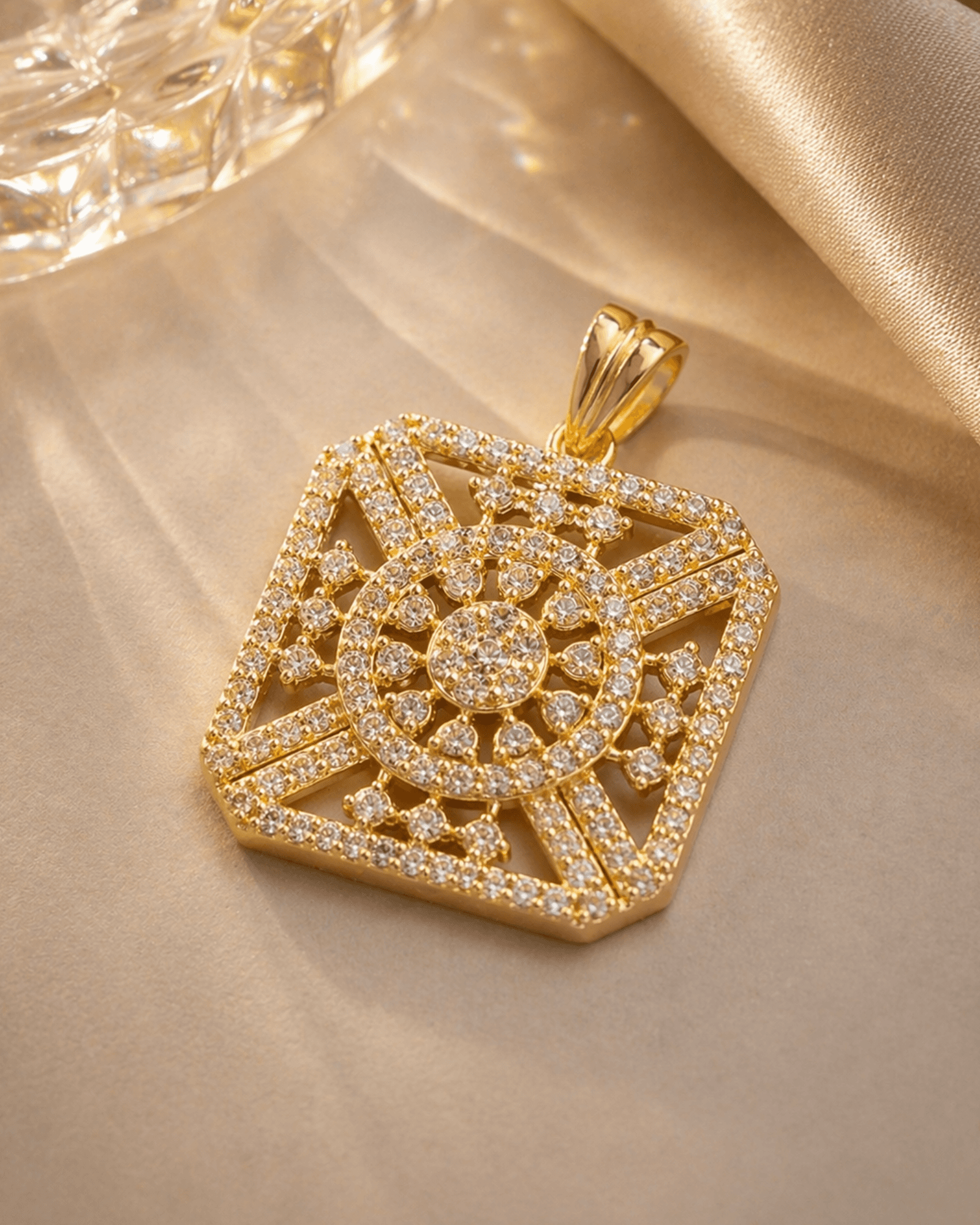 Square light uncut diamond pendant