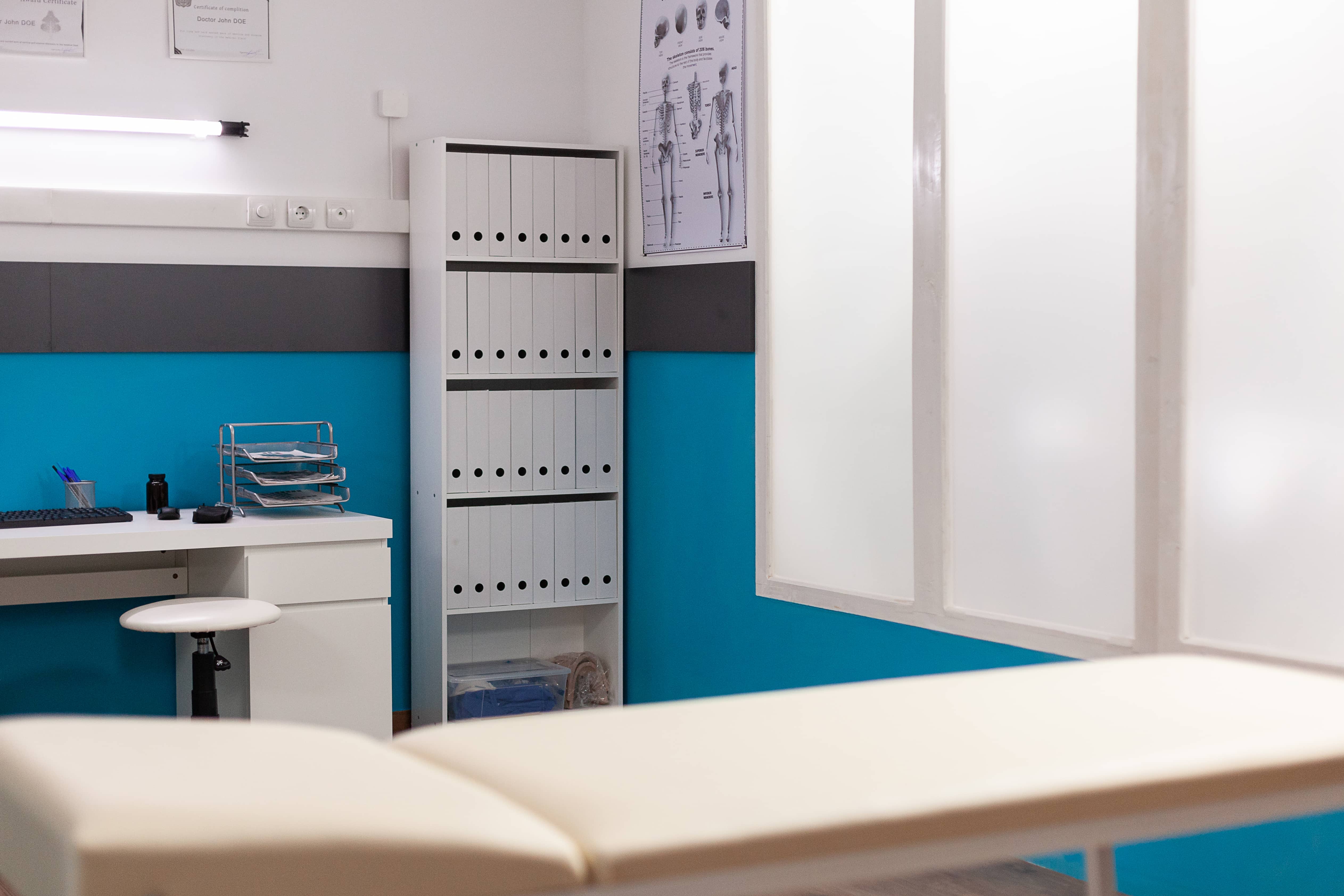 香港醫療空間心理學：動線照明提升患者信任Medical space psychology Hong Kong: layout lighting for patient trust enhancement
