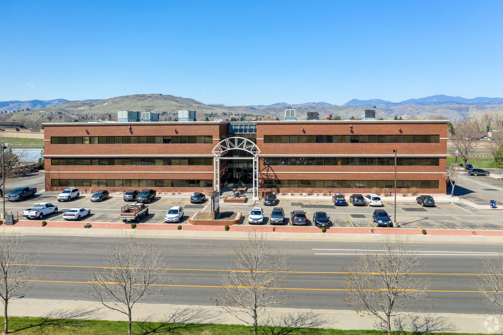 Exterior of Applewood Medical Center at 2801 Youngfield in Denver, Colorado.
