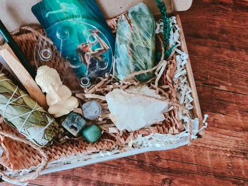 13 Fabulous Ideas For Holiday Gift Baskets For Employees — PerkUp