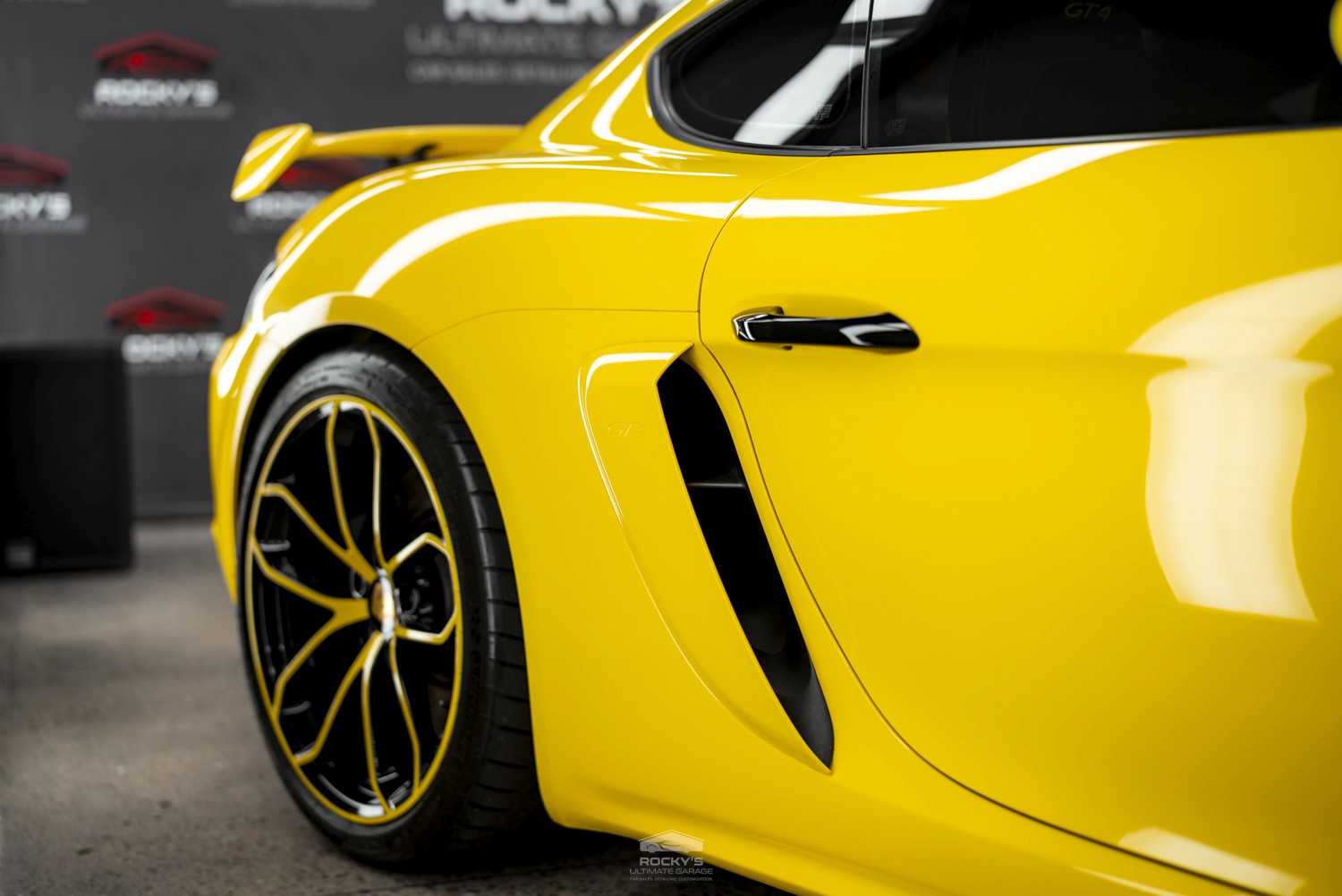 2021 Porsche 718 Cayman GT4, photo 17