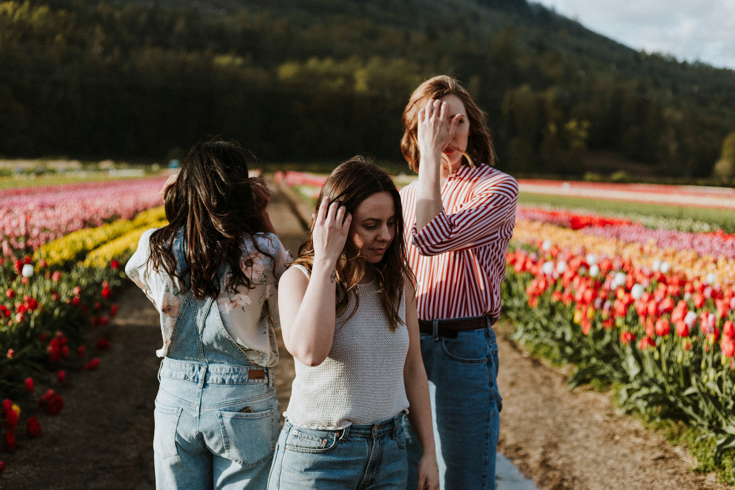 woman with friends - Bright Color Palette