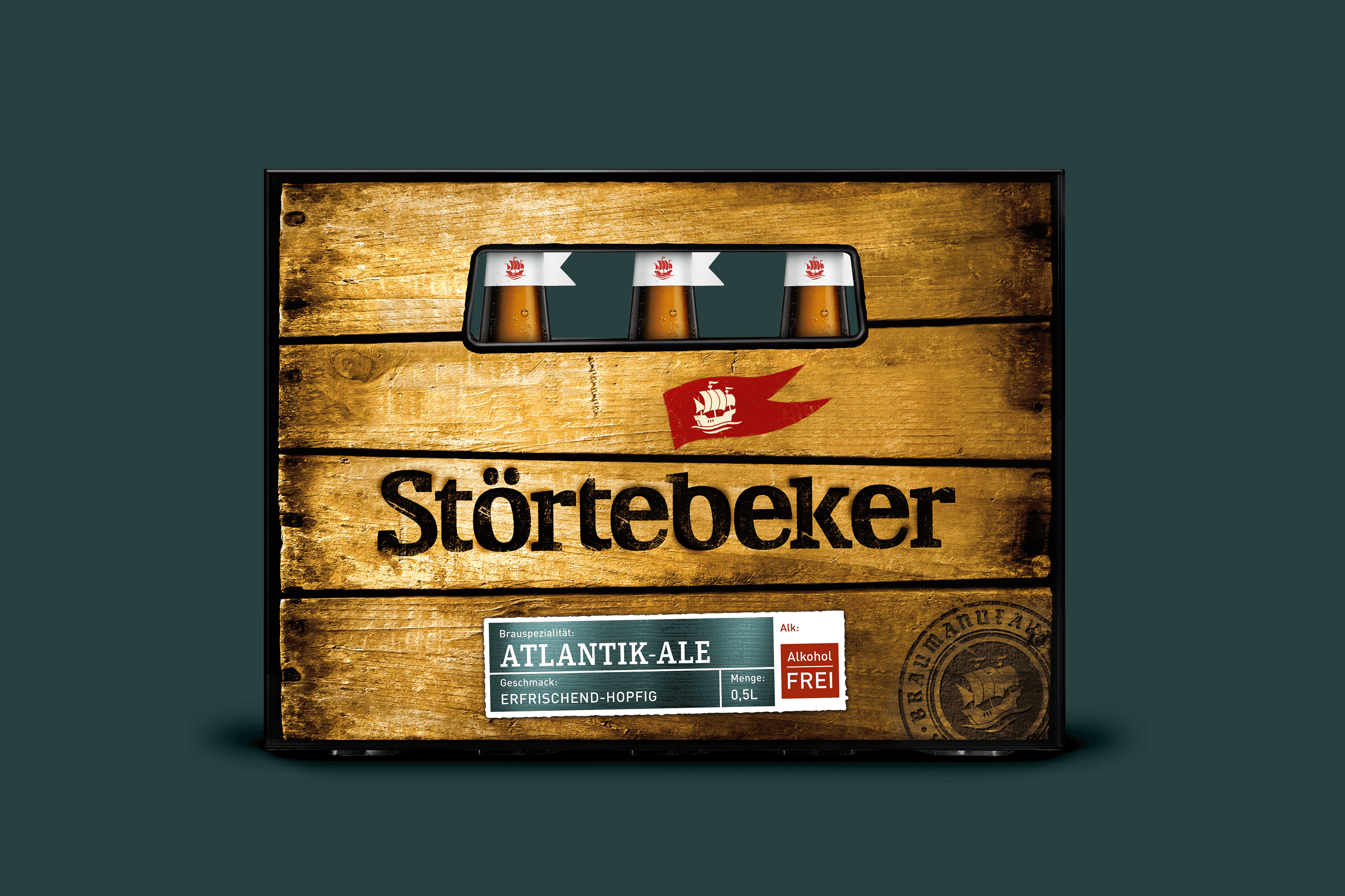 Störtebeker wooden crate with bottles and beer glasses.