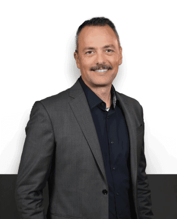 Portrait of Dan Mora founder and ceo of gemini legal