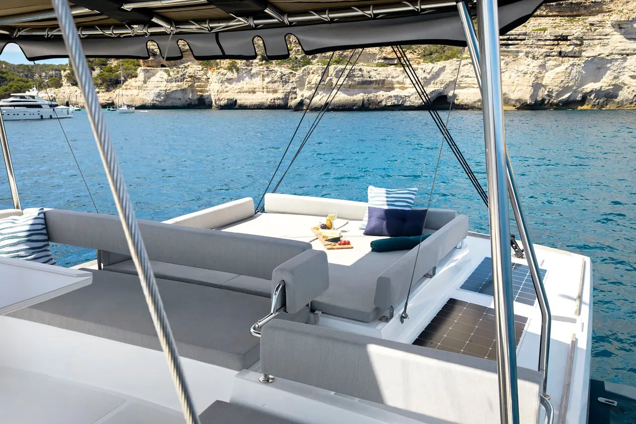 Bali 4.6 Flybridge