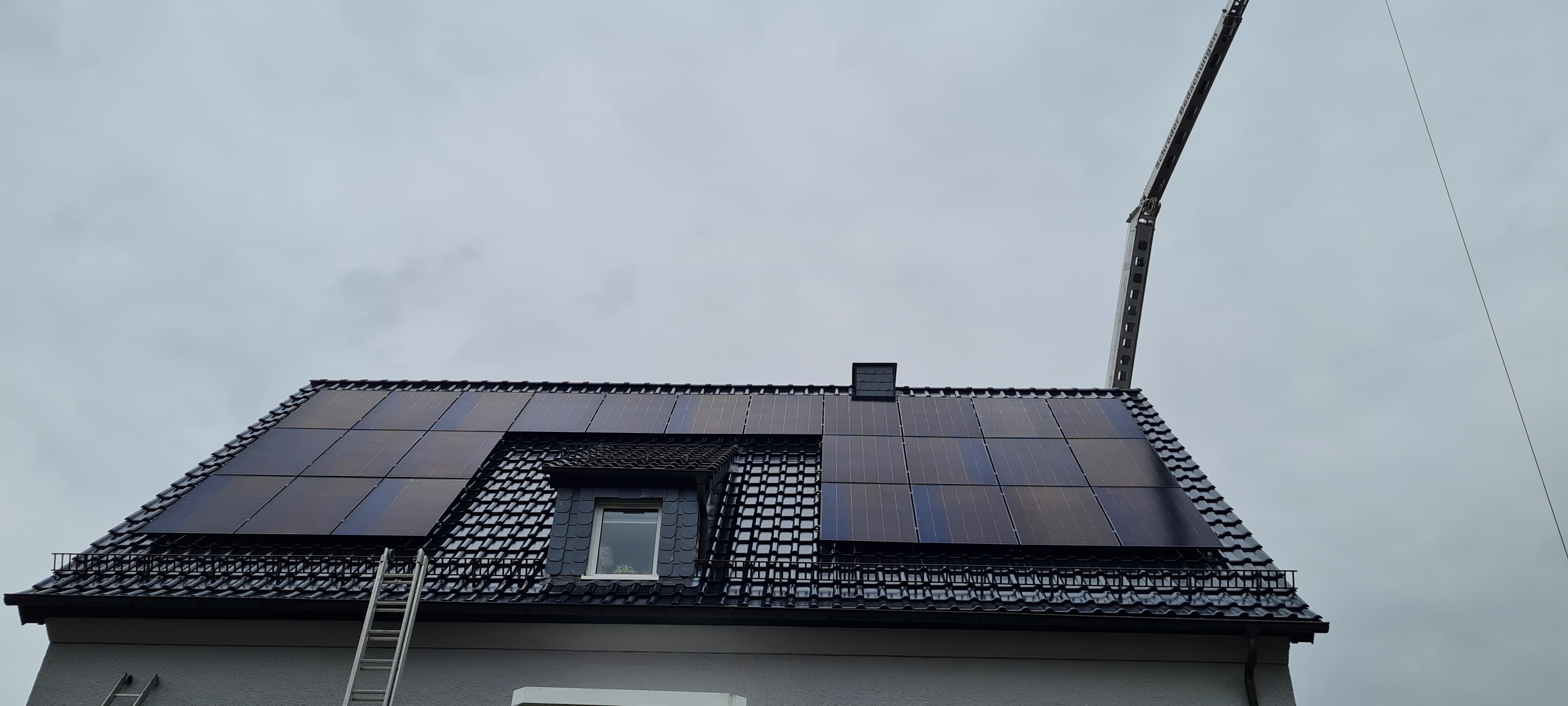 Dach mit PV-Anlage in Höxter