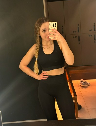 Female testimonial author.