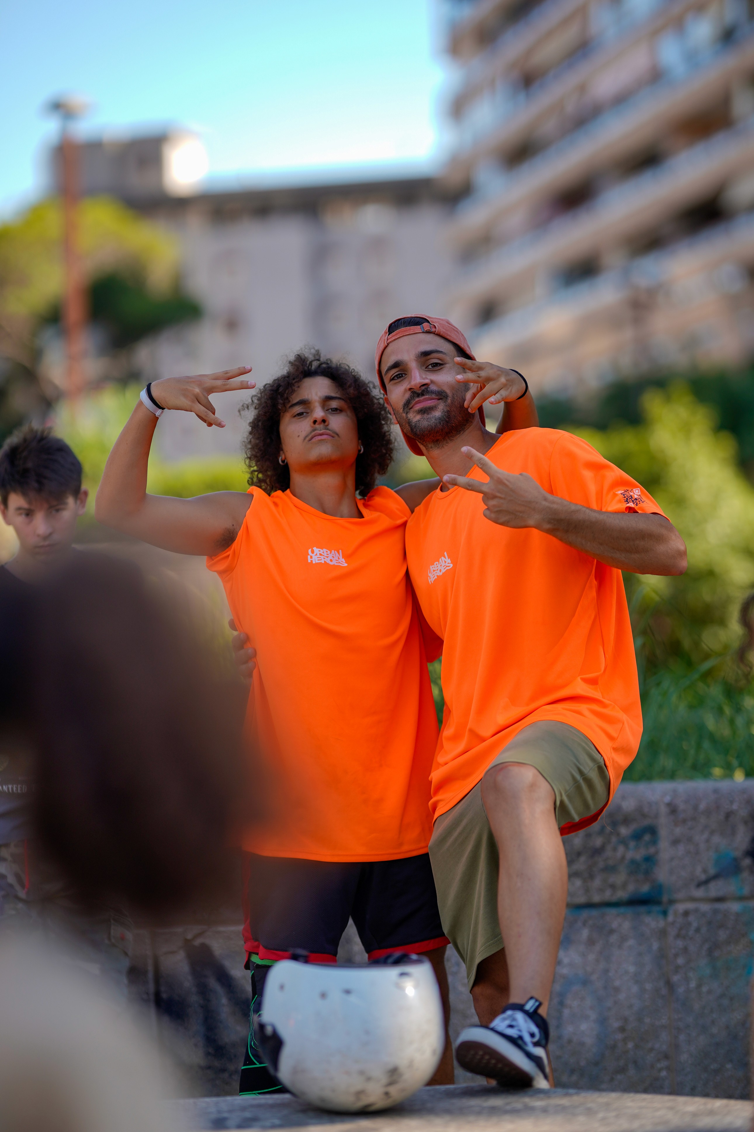istruttori di parkour della urban heroes fanno una foto insieme