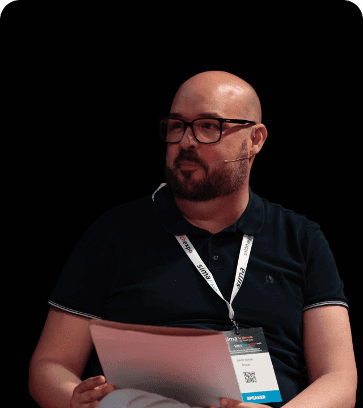 David Hueso, asesor en real estate y proptech, participando en un encuentro profesional sobre innovación y tecnología