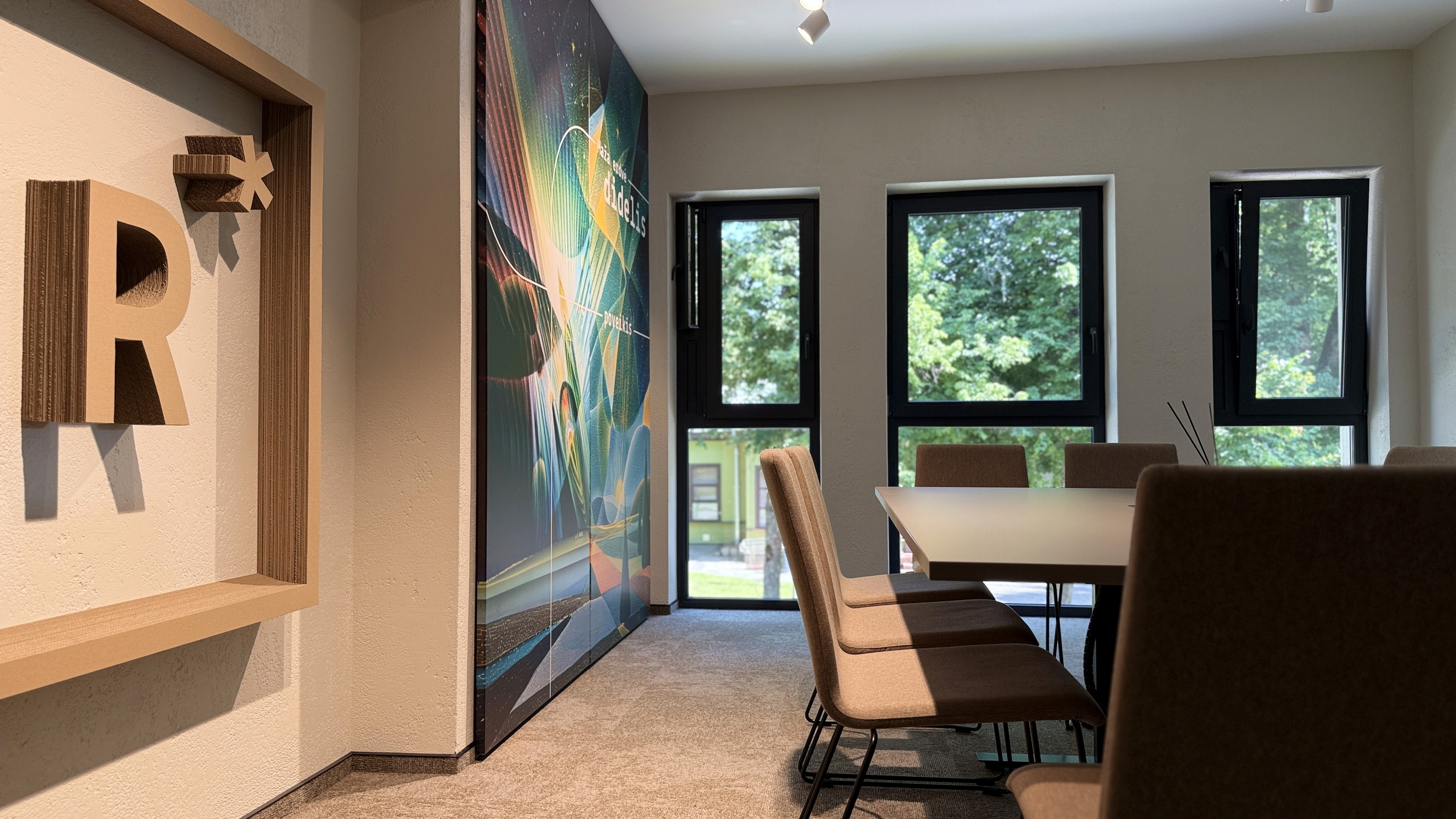 Here comes the alt text