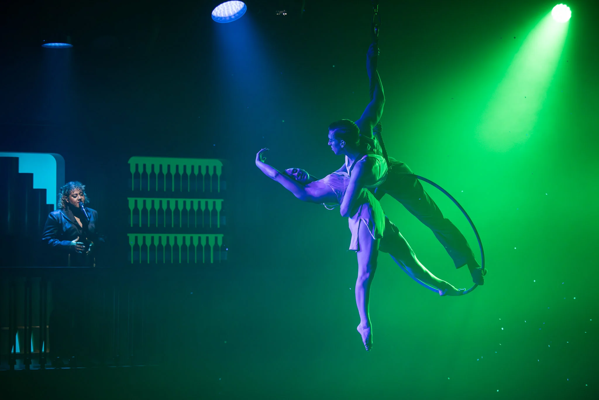 Exclusive cabaret and Gatsby-themed performances – premium entertainment.