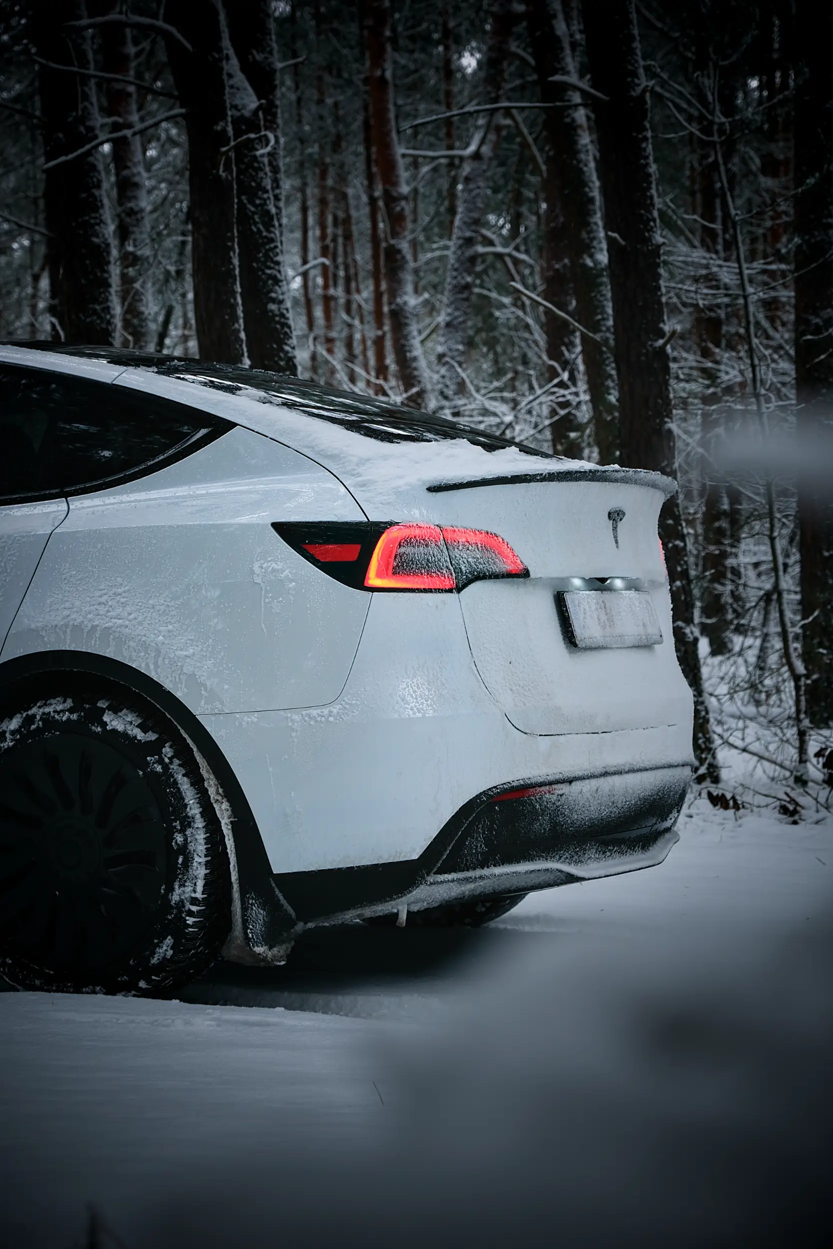 Automotive photography for Tesla, studio FuturPhase.