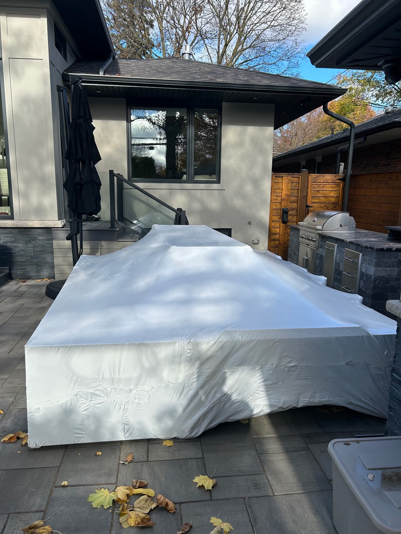 Heavy-duty winter shrink wrap detail