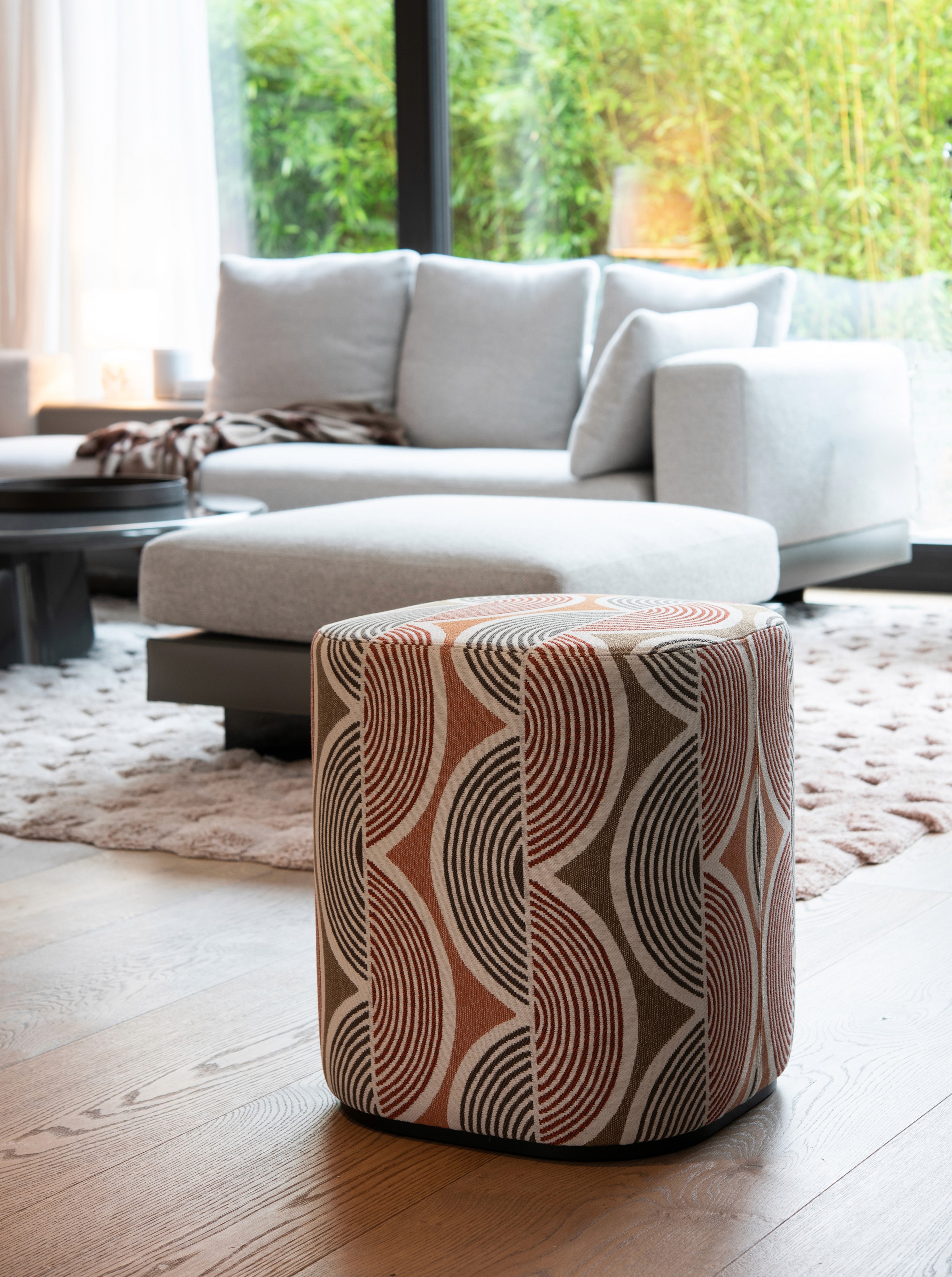 be. INTERIOR STUDIO | GALERIE | Hocker