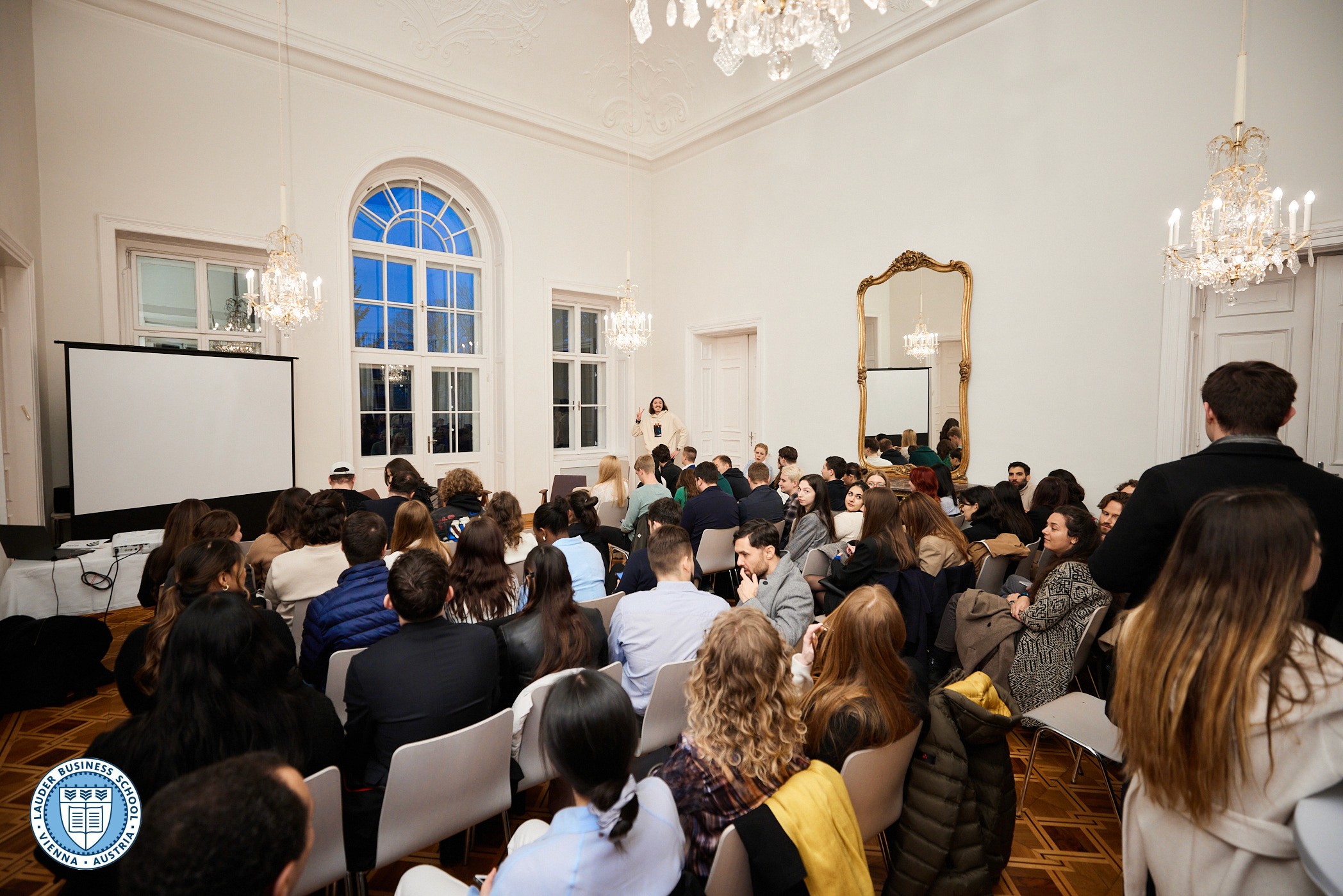 Entrepreneur Ben Ruschin talking to LBS students