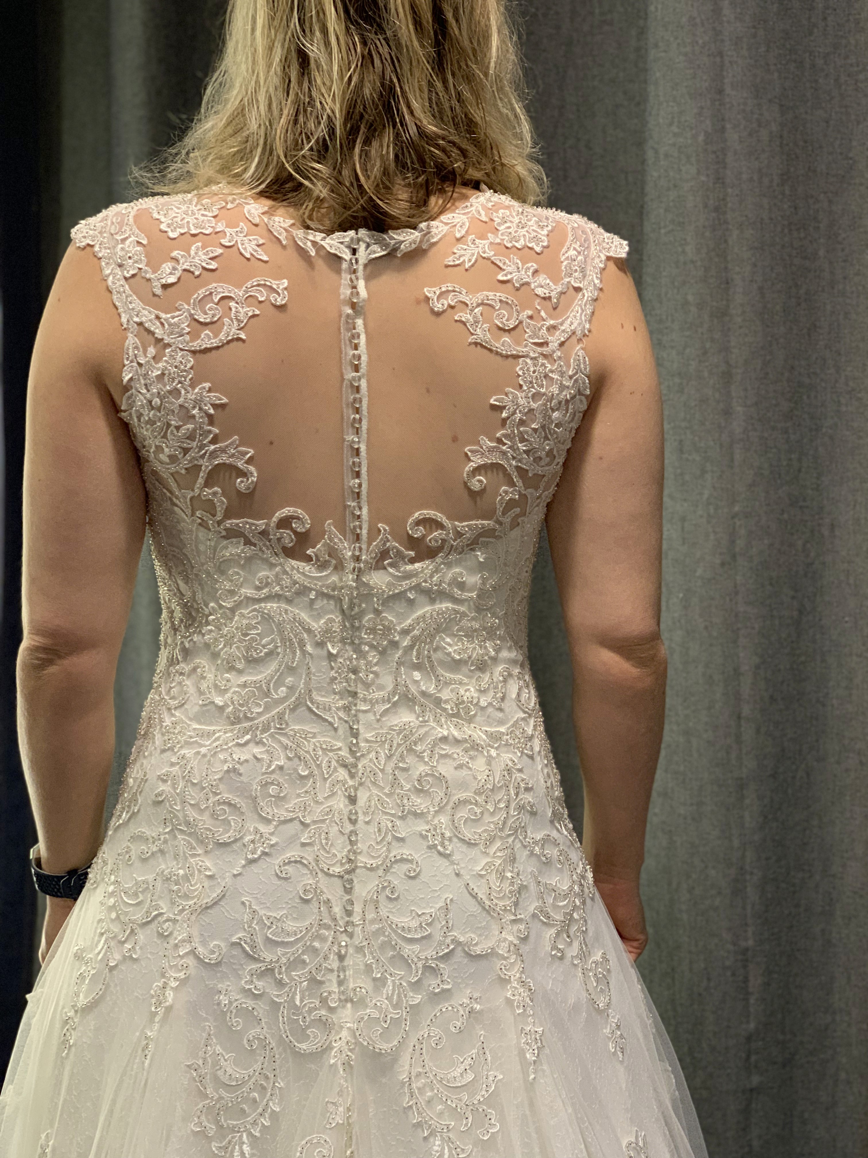 trouwjurk met korten mouwenop maat