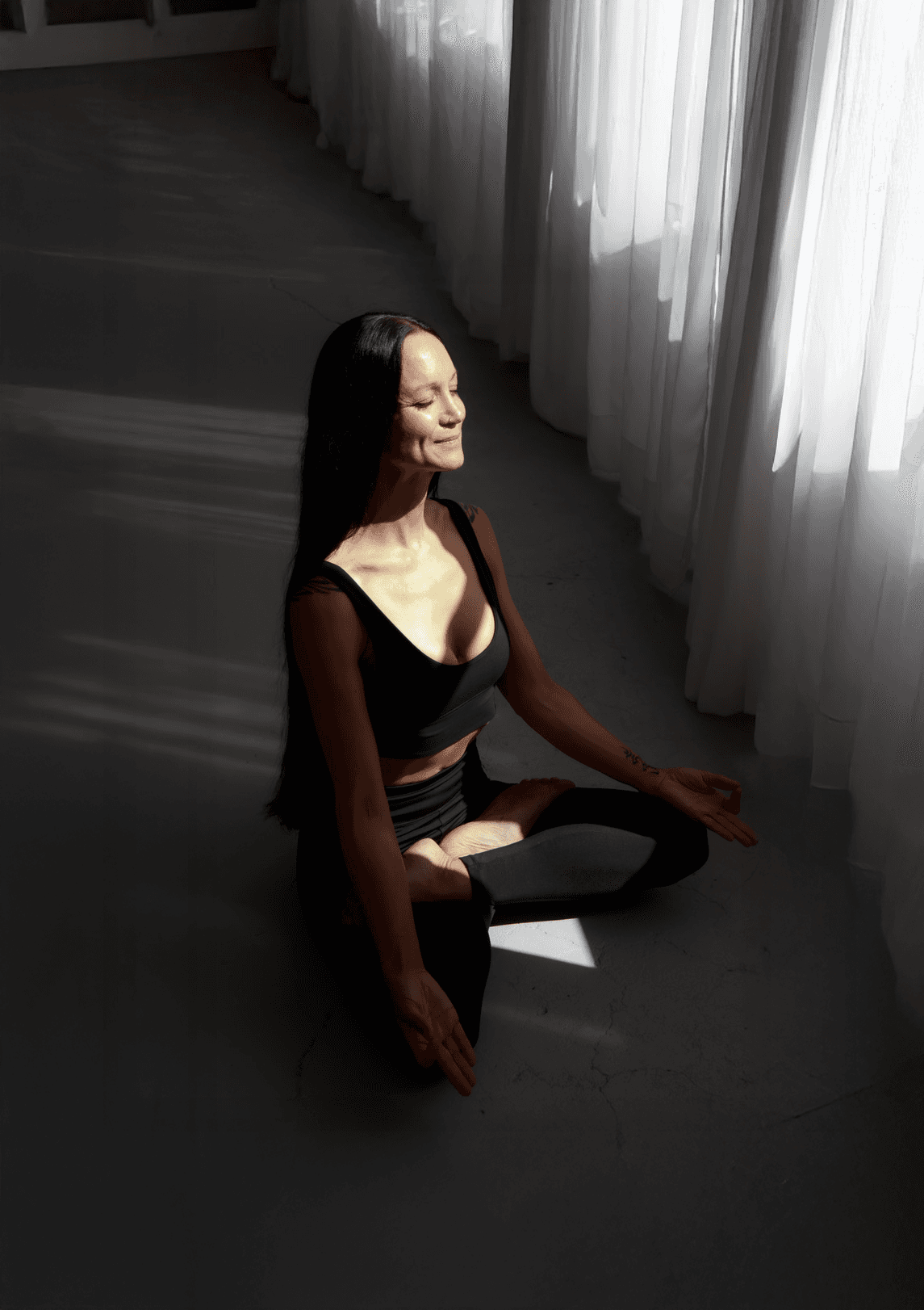 Annika Blankenship bei der Yoga-Praxis